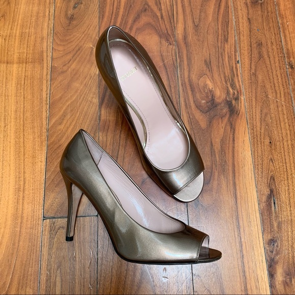 Stuart Weitzman Shoes - Stuart Weitzman Peep Toe Metallic Pumps Heels size 8.5